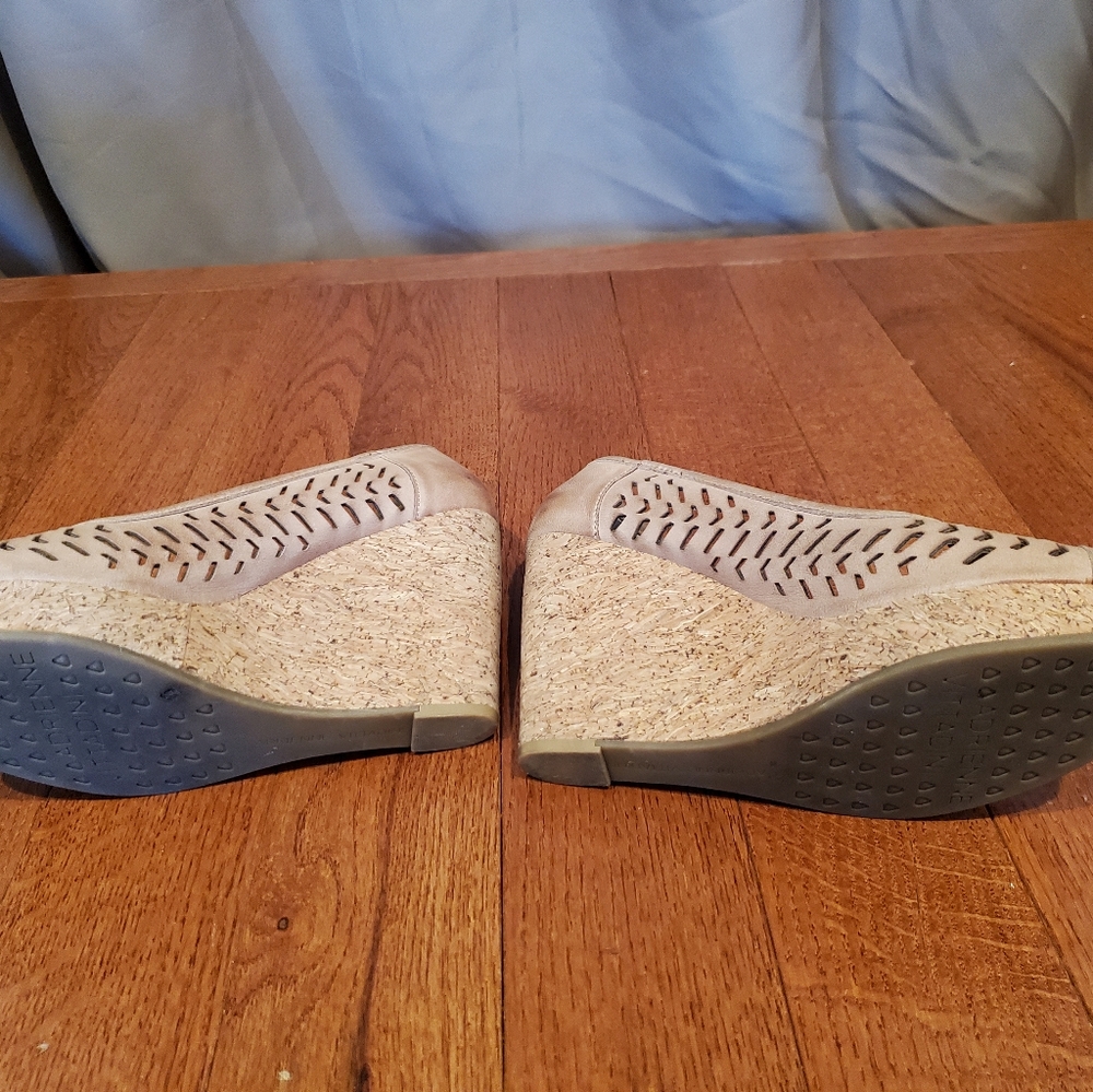Shoes - Picture 6 of 6